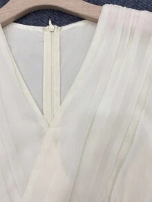 Airaco 黑白撞色 V 领束腰长袖连衣裙 - 黑與白 - 查看 3