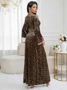 Al Najma 女式优雅碎花喇叭袖阿拉伯连衣裙 - 彩色 - 查看 2