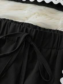 SHEIN LUNE Bộ 3 món cỡ lớn dành cho nữ: Áo cổ polo họa tiết sóng tương phản, áo hai dây và quần short cạp chun có viền tương phản, tối giản và thời trang - màu đen - Xem 3