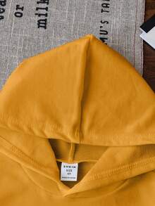 一件印有卡通熊和“HELLO”字样的男童休闲卫衣，趣味十足，适合秋冬季穿着。这款卫衣套装包含一件男童冬季服装套装，款式多样，适合男孩穿着。 - 黃色 - 查看 5