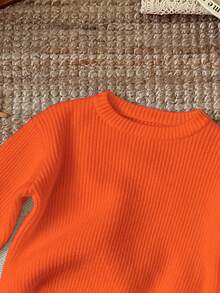 男婴休闲宽松圆领长袖毛衣，适合秋季