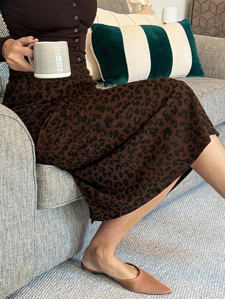 Women's Elastic Waist Leopard Print Casual Straight Skirt