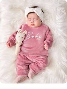 SHEIN Neugeborenen-Set, 2 Stücke (Langarmshirt und Hose, Plüsch-Outfit) Gemütliches Pixies-Baby-Mädchen-Set, Baby-Mädchen-Schlafanzug, Baby-Mädchen-Sweatshirt-Set, Neugeborenen-Baby-Mädchen-Pyjama, Heimkehr-Baby-Outfit, Mädchen-Weihnachts-Set