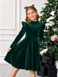 SHEIN Serisse Kids 少女纯色天鹅绒针织荷叶边长袖连衣裙，适合秋冬季休闲日常穿着及上学穿着，绿色，适合圣诞节、派对、生日、公主裙等场合。 - 綠色 - 查看 1