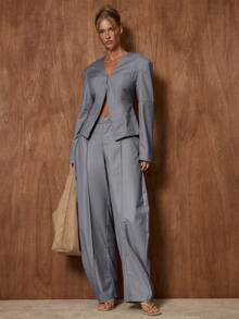 MUSERA Low V-Neck Structured Padded Shoulder Cinched Waist Blazer Only Cute Date Night Going Out Autumn Fall Night Out Work Clean Cut Spring - Grey - View 4