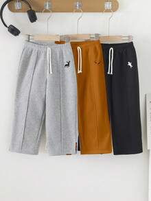 SHEIN Bộ 3 món áo nỉ và quần dài dáng rộng thoải mái, dễ thương, cổ điển màu đen trắng xám cho bé trai, mua 2 tặng 1, thích hợp cho dã ngoại, đi học, tụ họp, mùa thu/đông, tựu trường, quần nỉ ống rộng, quần dài thoải mái, quần ống rộng mềm mại. - Nhiều màu - Xem 2