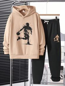 SHEIN 2 件套青少年男孩休闲篮球运动员图案印花卡其色连帽衫和黑色抽绳裤套装，保暖内衬，适合秋冬季，温暖，适合运动、学校、家居，简单百搭的日常穿着，冬装，秋装，秋装，所有儿童服装，黑色裤子， - 卡其色 - 查看 6