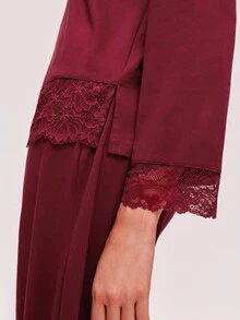 LUVLETTE 圣诞新年情侣睡衣套装，基础款，柔和红色和酒红色，100%纯棉蕾丝边纽扣衬衫和长裤家居服套装，女士家居服套装，秋季棉质睡衣 - 酒紅色 - 查看 3