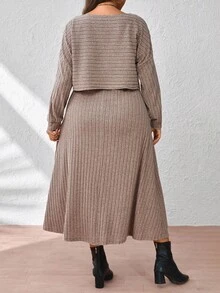 EMERY ROSE فستان كاجوال مضلع محبوك بياقة دائرية وأكمام طويلة منسدلة للنساء ذوات الأحجام الكبيرة - كاكي - مشاهدة 2