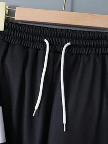 2 件套休闲撞色设计圆领套头衫套装，适合青少年男孩，适合日常通勤和运动穿着 - 黑色 - 查看 4