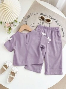 SHEIN 2 Stücke Baby Mädchen süßes gestricktes lila Schleife Dekor Kurzarm T-Shirt und Hose mit elastischem Bund Set, Sommer - Violett - Übersicht 8