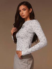 Athîral 女士秋季时尚字母刺绣修身短款T恤 - 彩色 - 查看 5