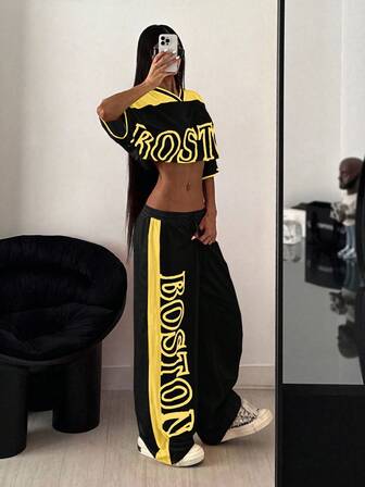 StreetHx 2pcs/Set Women's Printed Contrast Color Cropped Top + Sweatpants