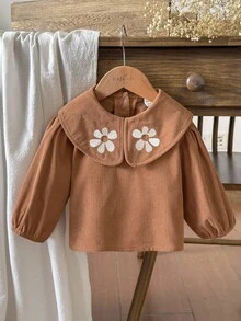 SHEIN Vintaside Kids 1 件幼儿女童舒适休闲韩版翻领 3D 刺绣天鹅绒长袖百搭上衣，适合春秋冬日常穿着 - 咖啡棕 - 查看 4