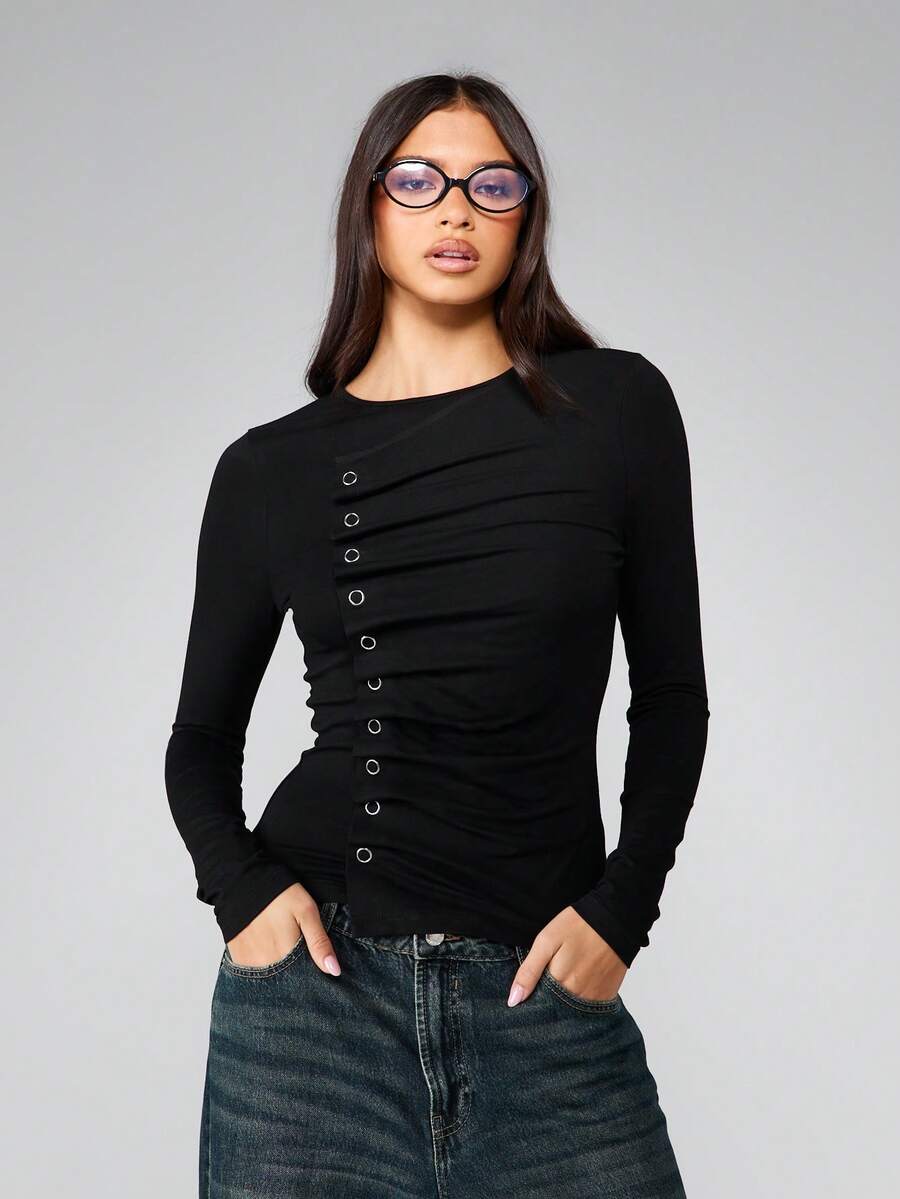 MISSGUIDED Áo tay dài cài nút có lỗ kim loại và thiết kế nhún phía trước cho trang phục thường ngày mùa đông - màu đen - Xem 1