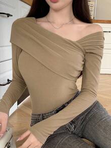 DAZY Camiseta de manga larga de unicolor con hombro asimétrico elegante para mujer, top de otoño