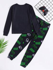 SHEIN 2pcs Tween Boy Snug Fit Glow-In-The-Dark Gaming Console Print Long Sleeve T-Shirt And Pants Soft Comfortable Pajama Set - Green - View 3