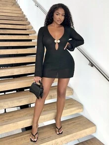 Alexandranx VESTIDO DE SAÍDA COM RECORTE E DECORAÇÃO EM METAL