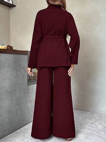 SHEIN مجموعة أمومة: بلوزة ذات ياقة شال وسروال ذو خصر قابل للتعديل، بدلة ملابس