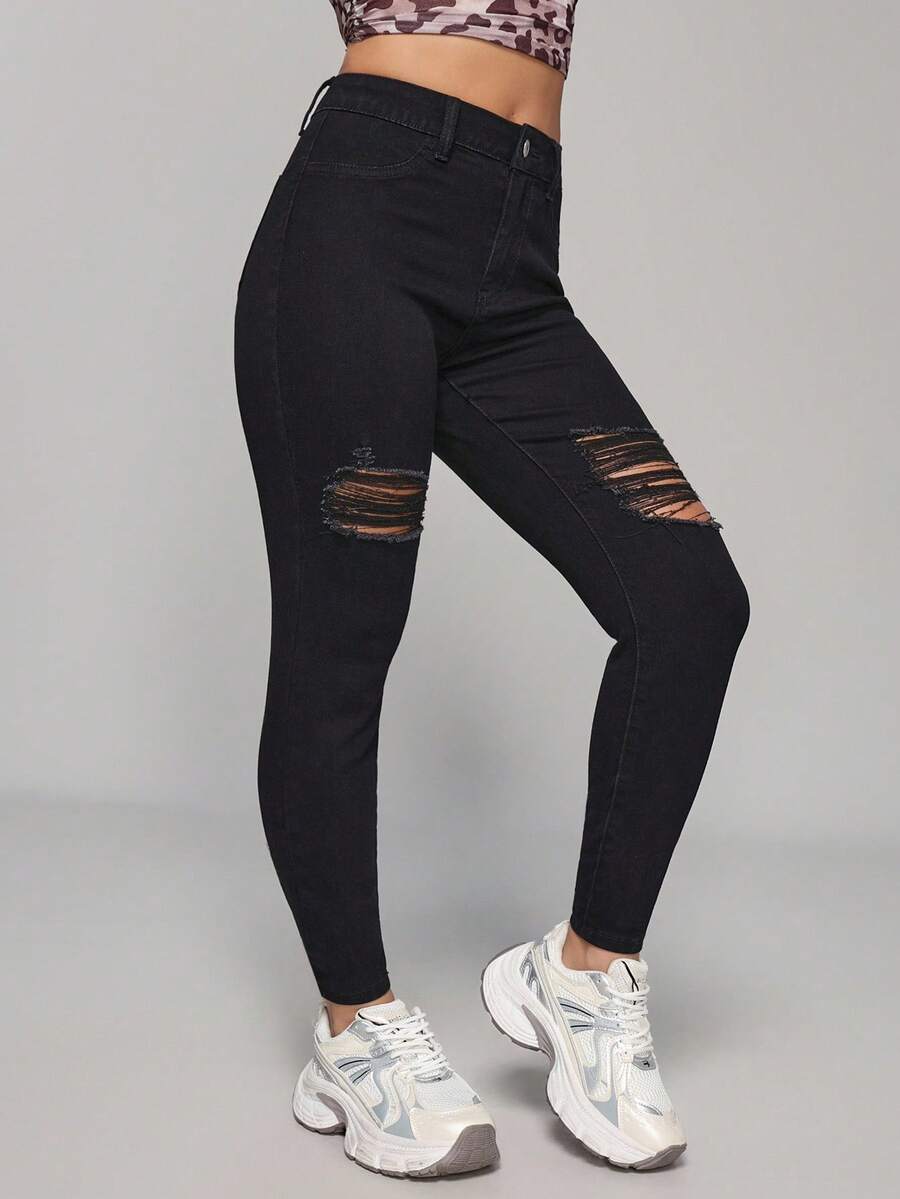 SHEIN PETITE Lässige vielseitige einfarbige Jeans mit Distressed-Effekt in Slim Fit für zierliche Frauen - Schwarz - Übersicht 1