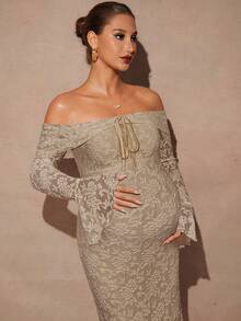 MaterniChic 优雅露肩喇叭袖蕾丝孕妇装，秋季