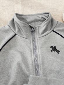 SHEIN Playful Pals 2 件套男童休闲刺绣拉链上衣，白色饰边和休闲运动裤，秋冬 - 灰色 - 查看 5