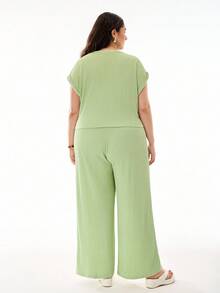 SHEIN EZwear 2pcs Plus Size Set: Loose Batwing Sleeve Textured Print T-Shirt + Pants, Casual Spring & Summer - Green - View 4