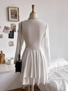 Sweetra Young Tween Girls' Spring/Summer/Autumn Casual Fashion New Knit Dress, White Solid Color Front With Pink Floral Pattern, Long Sleeve Round Neck, Double-Layer Hem Design, Suitable For Older Girls, Sweet Lady-Like Casual Style For School, Daily Wear, Vacation, Party, Photo Shoot