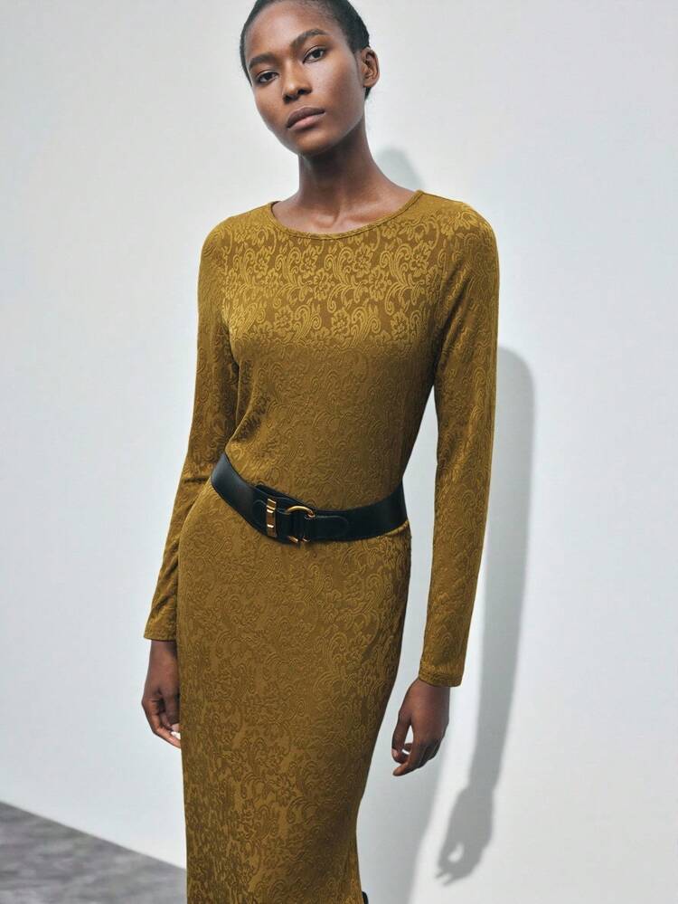 SHEIN Maija Women's Elegant Commuter Solid Color Jacquard Side Slit Dress, Fall Clothes For Women , Autumn Clothes For Women, Christmas Pajamas , Christmas Women's Clothing, Christmas Pajamas, Saudi National Day Clothes, Saudi National Day Clothes, New Year Dress, White Dress New Year, Long Party Dresses, Elegant Dresses For Party,Prom Dress, Gold Dress, Elegant Dress For Women,Evening Dress Chic Wedding, Glitter Dress