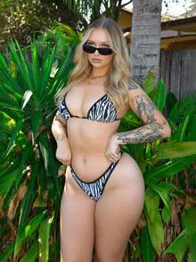 Arliah 2 件春假动物印花拼接金色配饰上衣和高开叉性感比基尼泳裤套装 - 黑與白 - 查看 1