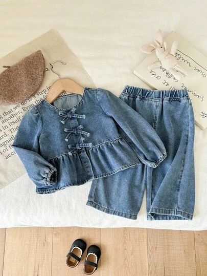 LMoss Kids 2pcs Baby Girls Cute  Denim Blue Loose Fit Top And Wide Leg Pants Set,Fall Clothes,Winter Clothing ,Casual And Fashionable Vacation Outfits,2000s Style ,Halloween Denim Jeans ,Christmas ,A Cute Bow And Lotus Leaf Arrangement Set