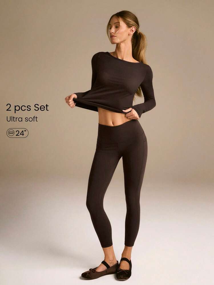 Ensemble de Top à manches longues et legging FeatherFit™ PulseFit doux, extensible et respirant. Coupe slim pour le yoga, le pilates et les activités quotidiennes à faible impact