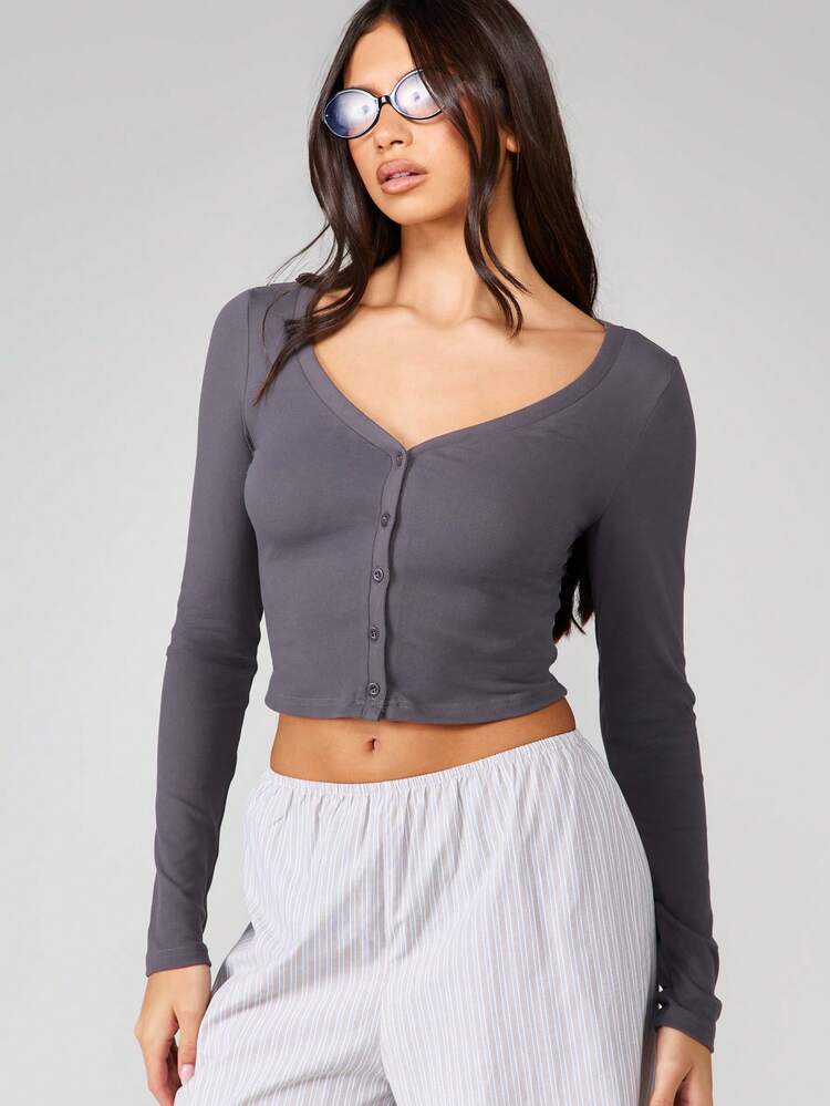 MISSGUIDED Cropped Button Front Cardigan Long Sleeve V Neck Ribbed Sweater Lightweight Fall Winter Layering Essential Basic Fashion Top