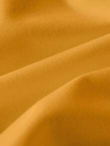 一件印有卡通熊和“HELLO”字样的男童休闲卫衣，趣味十足，适合秋冬季穿着。这款卫衣套装包含一件男童冬季服装套装，款式多样，适合男孩穿着。 - 黃色 - 查看 4