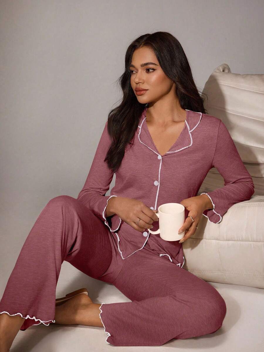 SHEIN Set casual e morbido di top a maniche lunghe con volant e pantaloni larghi e leggeri in maglia estiva color cachi. Set pigiama in maglia bordeaux. Set pigiama in maglia, completo da casa a maniche lunghe, abbigliamento autunno inverno per donna.
