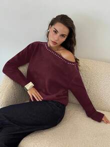 Aloruh Suéter holgado de punto casual con decoración de remaches vintage y hombro asimétrico, color negro