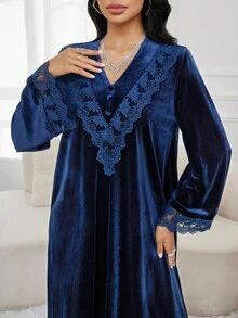 Al Najma 女式纯色V领蕾丝拼接优雅长袖阿拉伯风连衣裙 - 藍色 - 查看 4