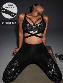 Innovista Ensemble de sport réfléchissant pour femme la nuit. Imprimé animal classique, imprimé marbre qui brille dans le noir. Tenues de sport légères et respirantes, crop top brassière, leggings avec poche pour téléphone et carte. Deux pièces pour un look athleisure quotidien, cyclisme, style utilitaire chic, élégant noir, style de Noël, vêtements de sport automne/hiver, avec panneau en maille - Noir - Voir 1