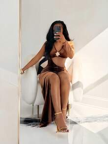 BamGleam Damen Tiefer V-Ausschnitt Langarm Cut Out Seitenschlitz Saum Samt Metallic Blumen Knopf Sexy Kleid - Rostbraun - Übersicht 5