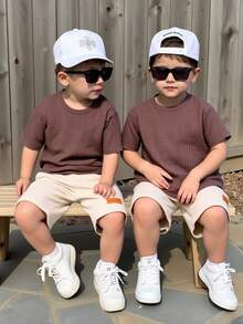 Young Boy Sports Casual Short Sleeve T-Shirt And Shorts Set, Suitable For Commuting, School, Daily Casual, Travel, Sports, Festival Gatherings, Spring, Summer, Autumn, Winter Young Boys Suit Set Young Boys Matching Sets Young Boys 2 Piece