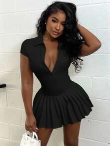 Alexandranx 马球领深 V 袖褶裥下摆连衣裙 - 黑色 - 查看 1