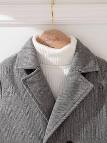 SHEIN Souflis 4-7 Years Old Young Boys Classic Herringbone Overcoat, English Style Lapel Double-Breasted Mid-Length, Vintage Fabric, Versatile For Casual And Holiday Wear, Creating A Little Gentleman Look - Light Grey - View 3