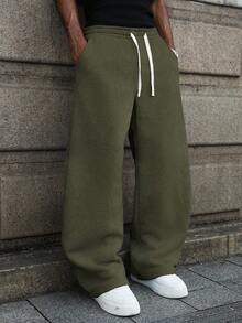 Manfinity Roghcode Quần nỉ nam dáng rộng thoải mái, phù hợp mặc hàng ngày, đi chơi cuối tuần, tụ tập bạn bè, du lịch và các hoạt động xã hội thư giãn khác. Chiếc quần này là một món đồ đa năng không thể thiếu trong tủ đồ của nam giới và là món quà tuyệt vời cho bạn trai hoặc chồng. - xanh quân đội - Xem 3