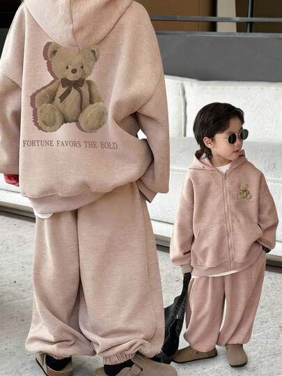 SHEIN 2pcs Young Boys Casual Street Fashion Korean Style Snowflake & Cute Bear Graphic Hoodie Sweatshirt And Solid Color Elastic Waist Sweatpants Set, Suitable For Back To School, Birthday, Baby Shower, Holiday Party, Autumn/Winter