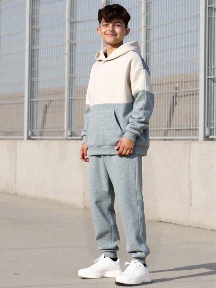 SHEIN 青少年男童休闲街头纯色刺绣细节舒适套头连帽衫和运动裤套装,适合通勤、上学、日常休闲、旅行、运动、派对、秋冬 - 彩色 - 查看 1