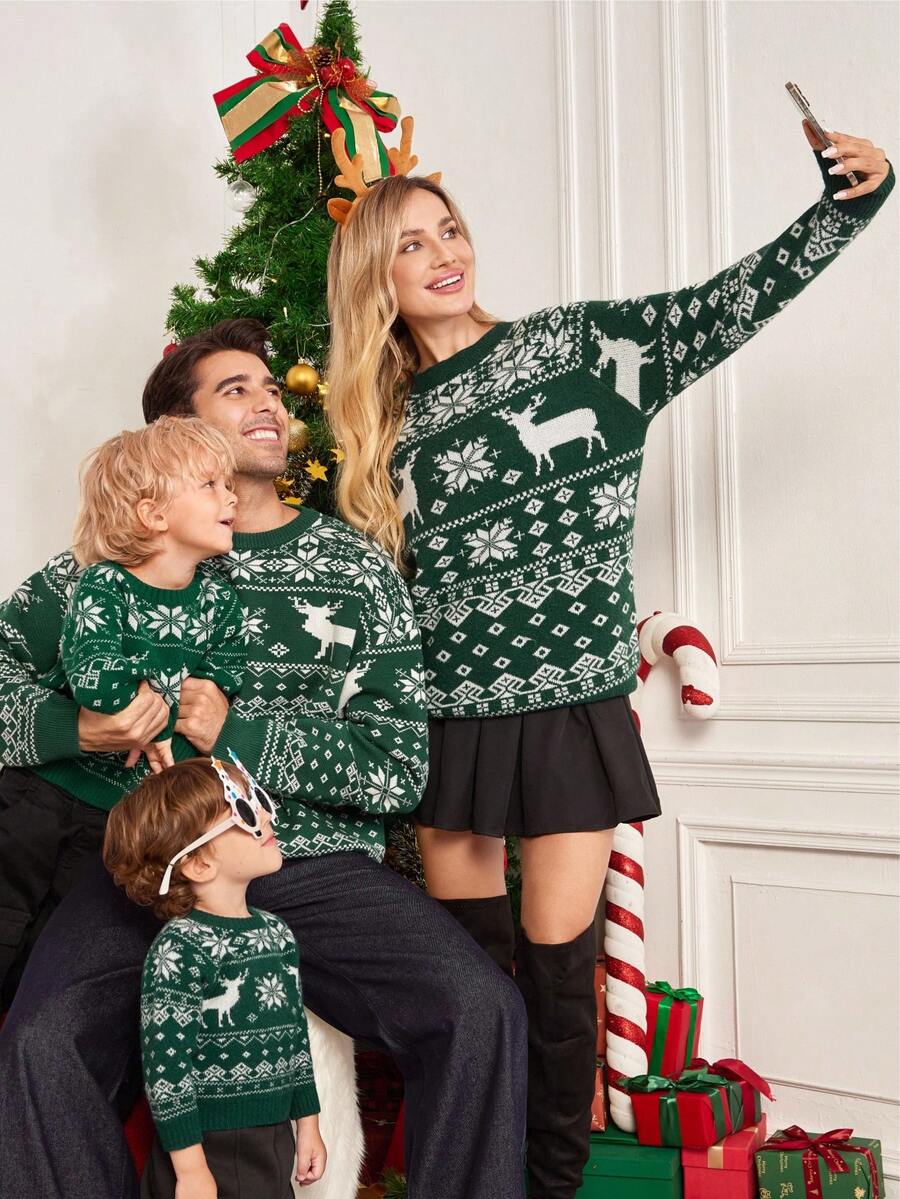 SHEIN 4pcs Young Boy Green Deer Intarsia Christmas Pattern Thick Loose Pullover Sweater, Suitable For Christmas Family Matching Outfits Mommy And Me (Sold Separately) Autumn Winter Clothes FGirlmen - Green - View 1