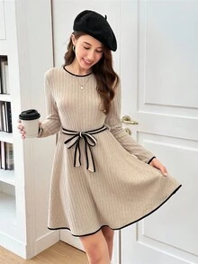 SHEIN 青少年女孩休闲日常通勤撞色滚边系带长袖连衣裙，适合春季/秋季/圣诞节、节日/家庭日/新年快乐 - 彩色 - 查看 5