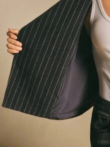 Poéselle 女士细条纹漏斗领夹克 – 现代简约风格的短款双排扣大衣 女士细条纹漏斗领夹克 短款大衣 低调奢华外套 宽松西装外套 简约冬季时尚 女士秋冬时尚 条纹双排扣大衣 秋冬 - 藏蓝色 - 查看 8