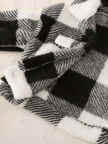 SHEIN 青少年女孩休闲学院风双面泰迪羊毛格子领扣式长袖短款厚夹克，女童夹克秋冬女装 - 黑與白 - 查看 12