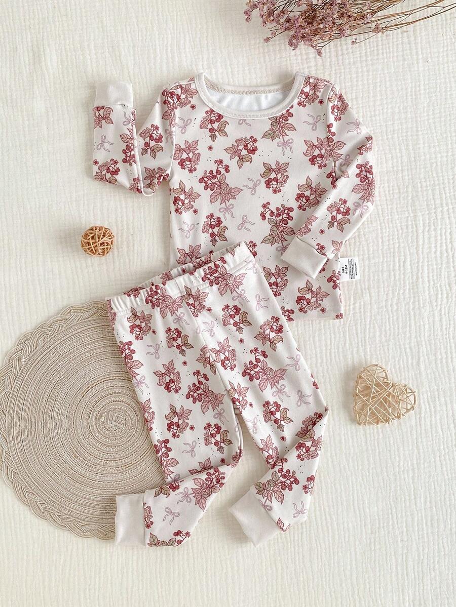 SHEIN Vintaside Kids 女婴柔软舒适草莓和叶子印花舒适睡衣,可爱家居服长袖上衣和裤子两件套 - 杏色 - 查看 1